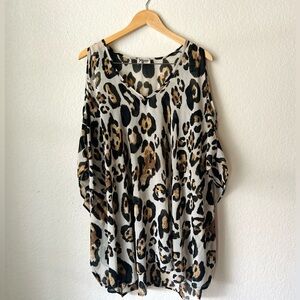 Show Me Your Mumu Women’s Cold Shoulder Tunic in Leopard Print Size Large